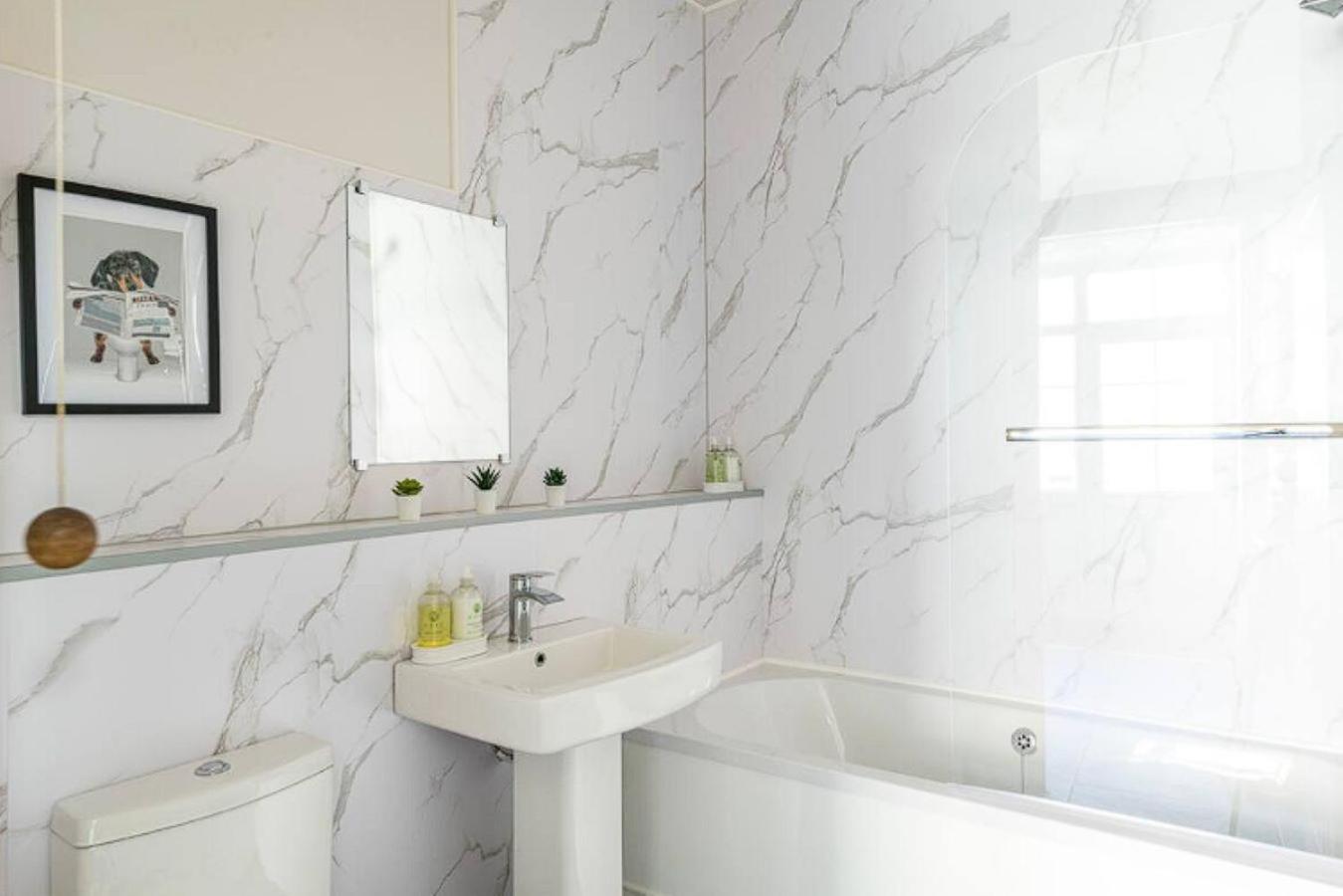 Apartment Contemporary Upnor House With 2 Free Parking By Prescott Bristol