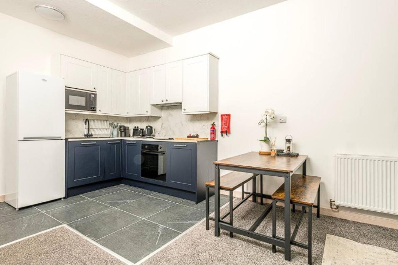 Contemporary Upnor House With 2 Free Parking By Prescott Apartment