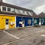 Contemporary Upnor House With 2 Free Parking By Prescott Apartments