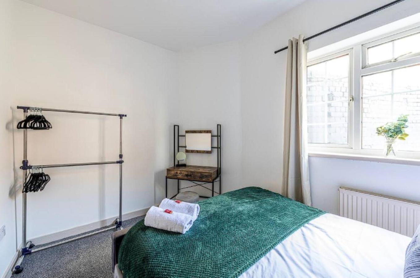 Contemporary Upnor House With 2 Free Parking By Prescott Appartamento *